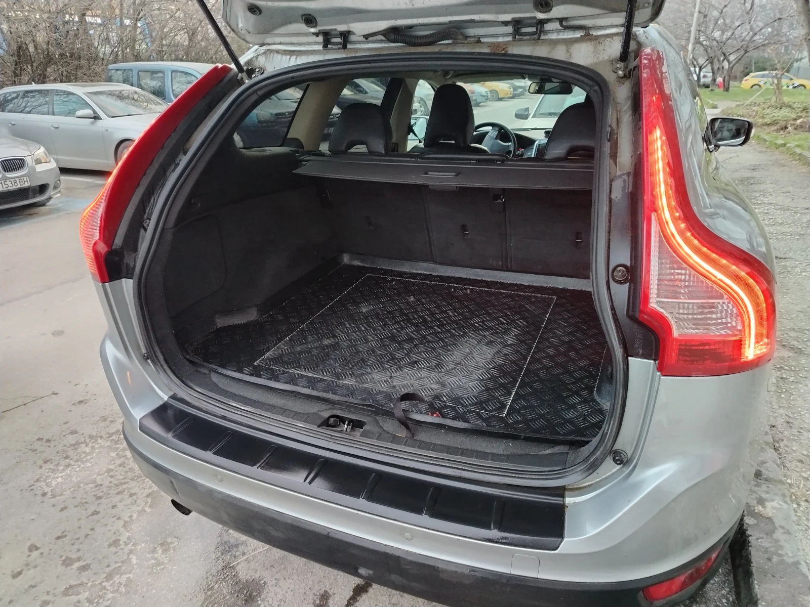 Volvo XC60, снимка 5 - Автомобили и джипове - 53872432
