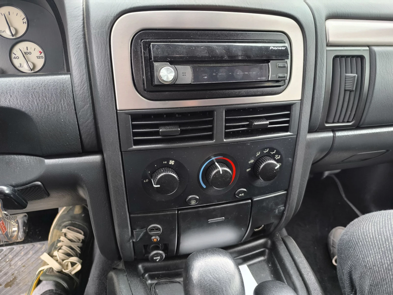 Jeep Grand cherokee, снимка 4 - Автомобили и джипове - 54089298