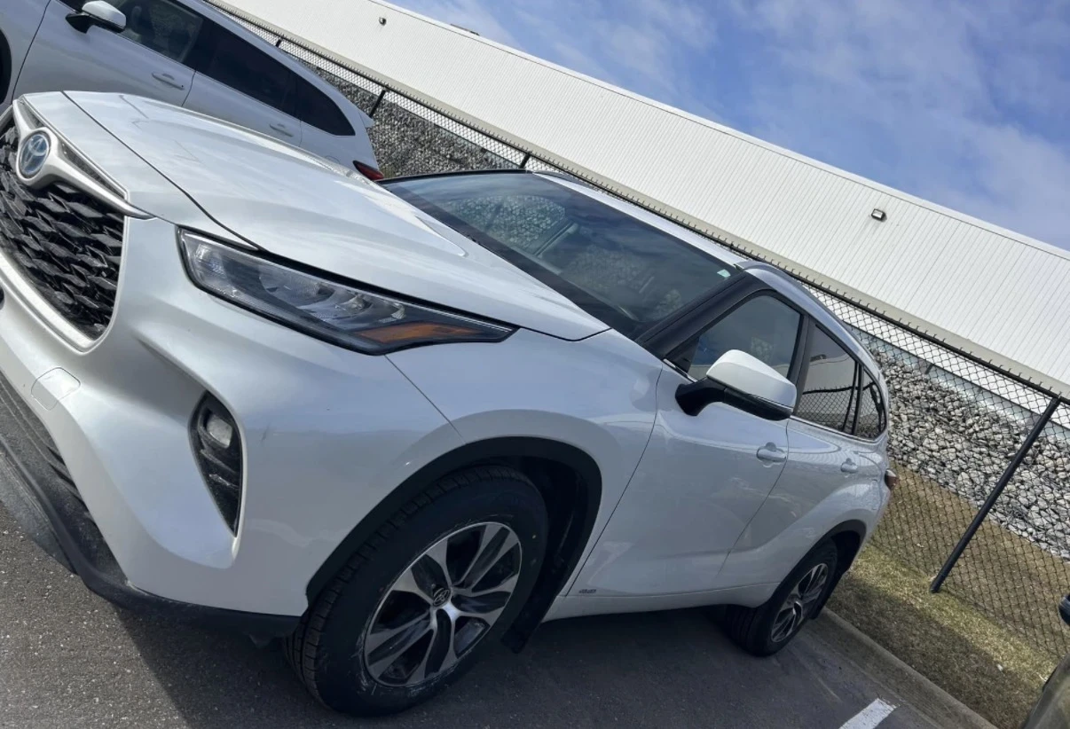 Toyota Highlander Hybrid XLE * AWD * БЕЗ ИНЦИДЕНТИ * CARFAX * , снимка 2 - Автомобили и джипове - 54149078