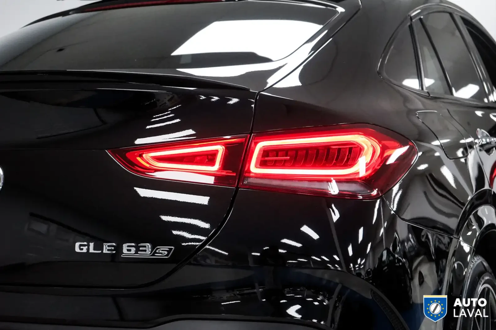 Mercedes-Benz GLE 63 AMG Coupé | DISTRONIC PLUS | AMG Drivers P, снимка 7 - Автомобили и джипове - 54827363
