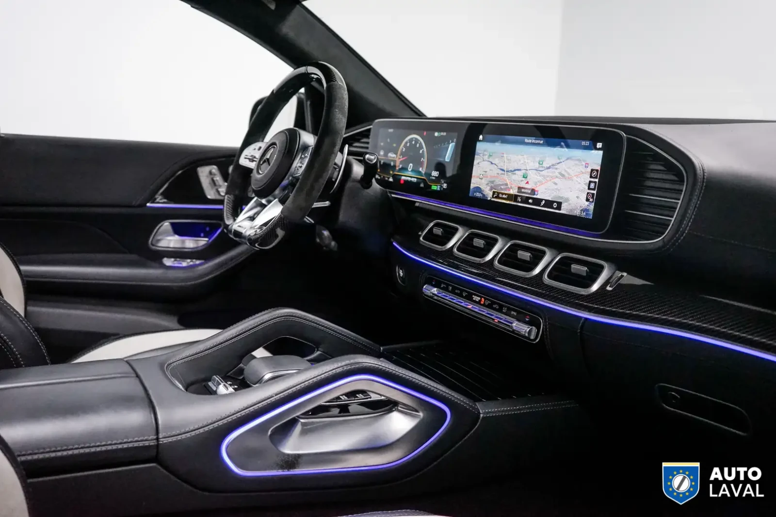Mercedes-Benz GLE 63 AMG Coupé | DISTRONIC PLUS | AMG Drivers P, снимка 11 - Автомобили и джипове - 54827363