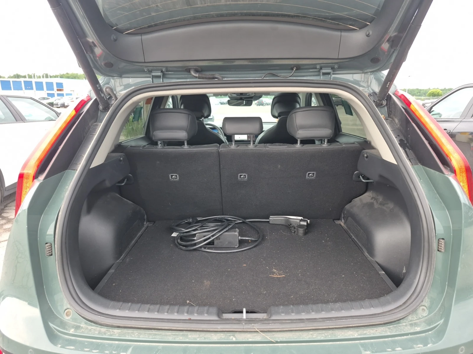 Kia Niro Limited, снимка 13 - Автомобили и джипове - 55264156