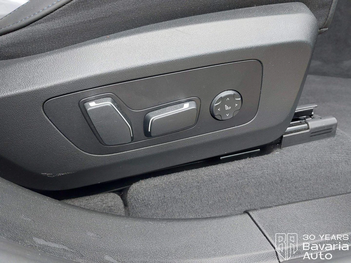 BMW X3 20 xDrive Steptronic, снимка 13 - Автомобили и джипове - 55974106