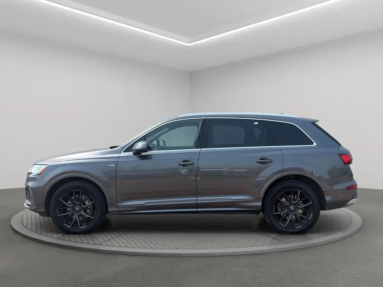Audi Q7, снимка 3 - Автомобили и джипове - 56180534