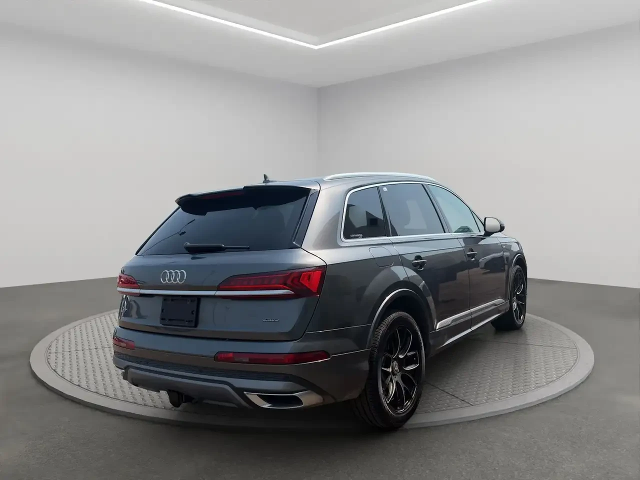 Audi Q7, снимка 6 - Автомобили и джипове - 56180534