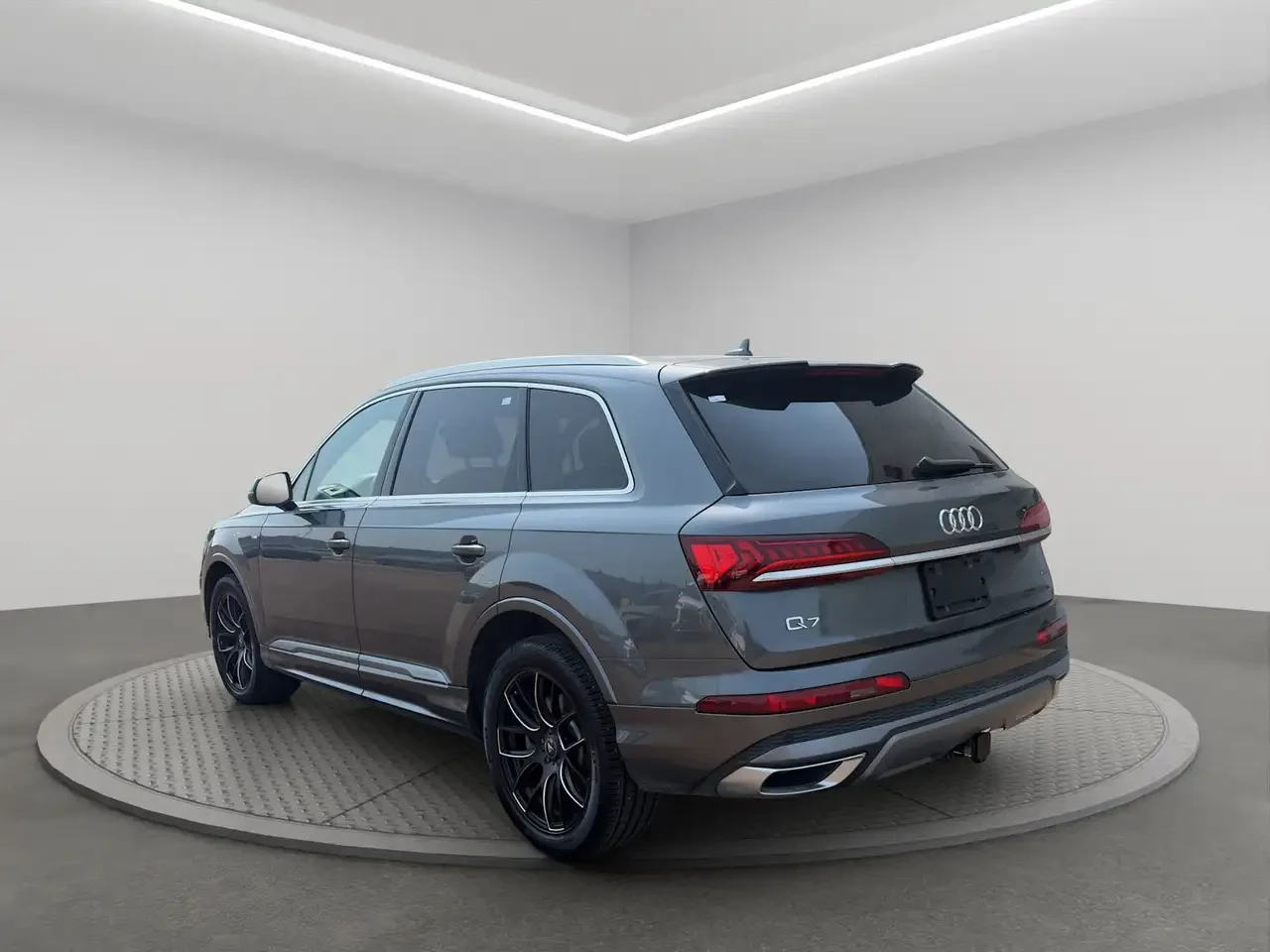 Audi Q7, снимка 4 - Автомобили и джипове - 56180534