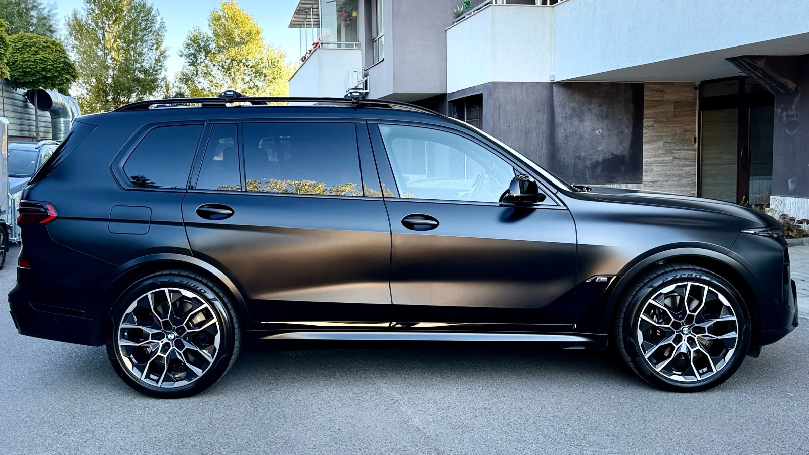 BMW X7 M60i, снимка 2 - Автомобили и джипове - 56346835