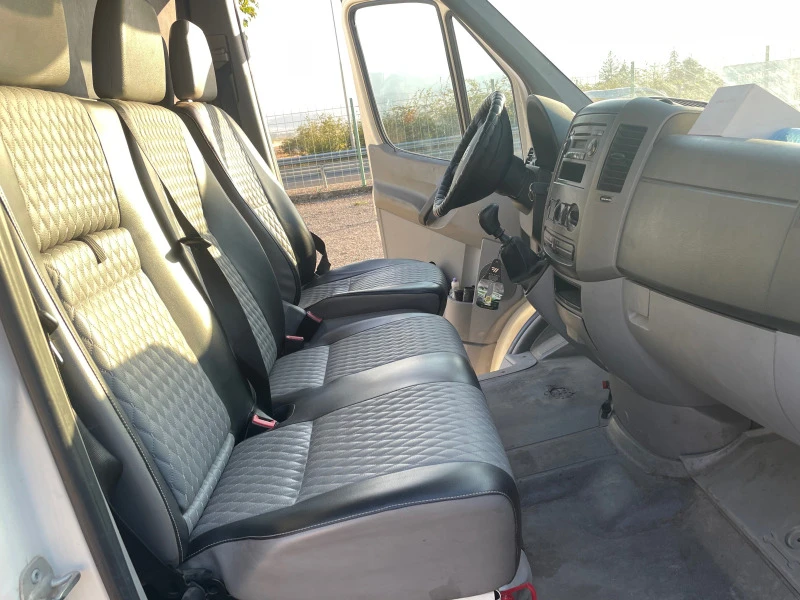 VW Crafter, снимка 8 - Бусове и автобуси - 47445427