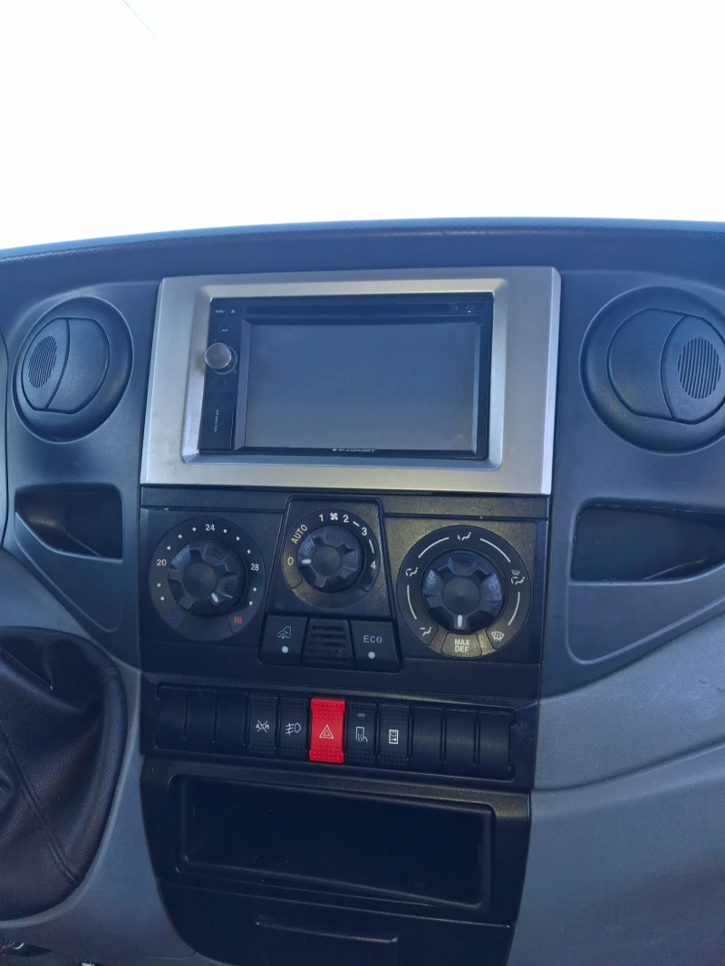 Iveco Daily 2.3 136к.с климатик, снимка 7 - Бусове и автобуси - 52962176