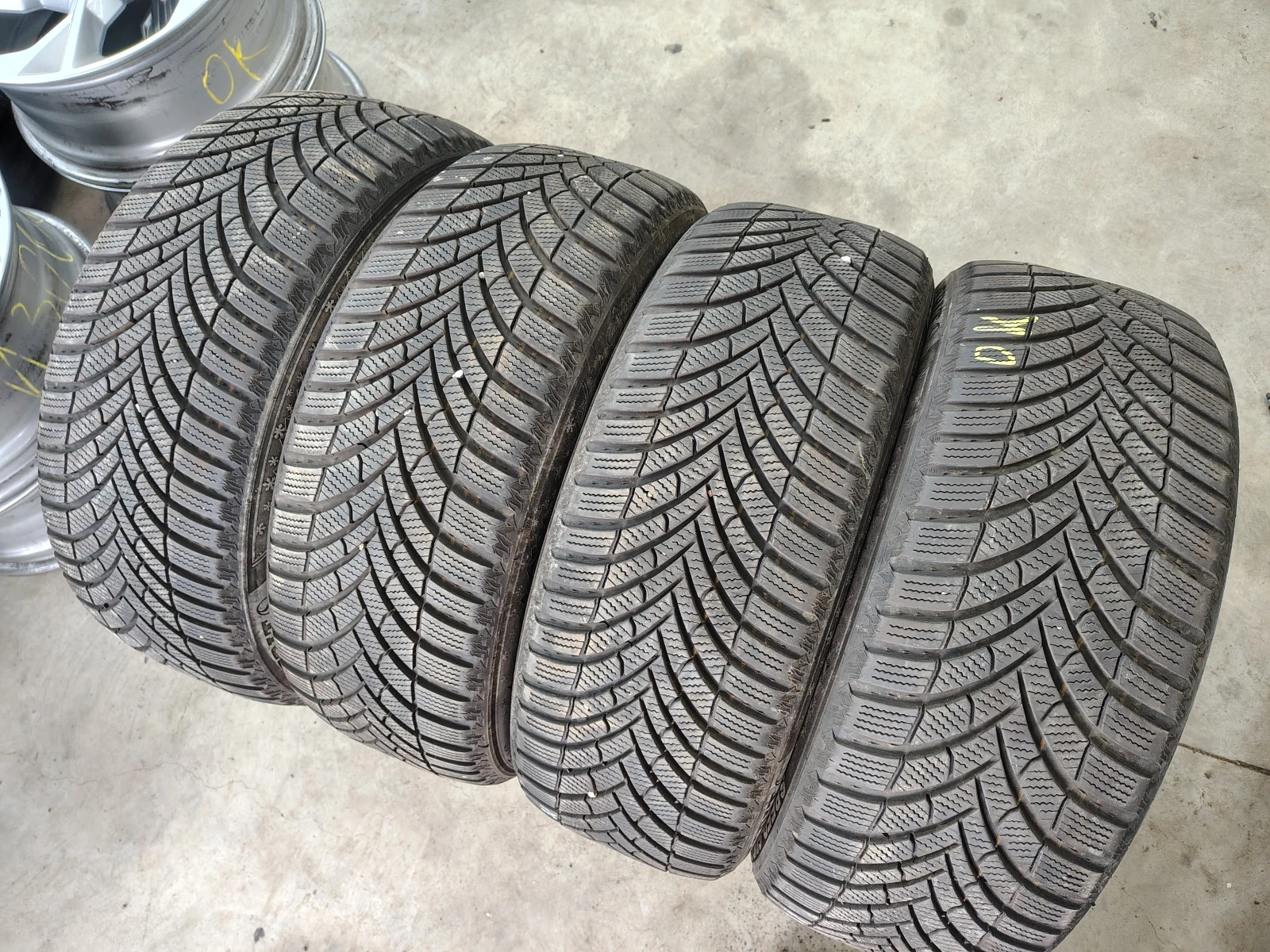 Гуми Зимни 205/50R17