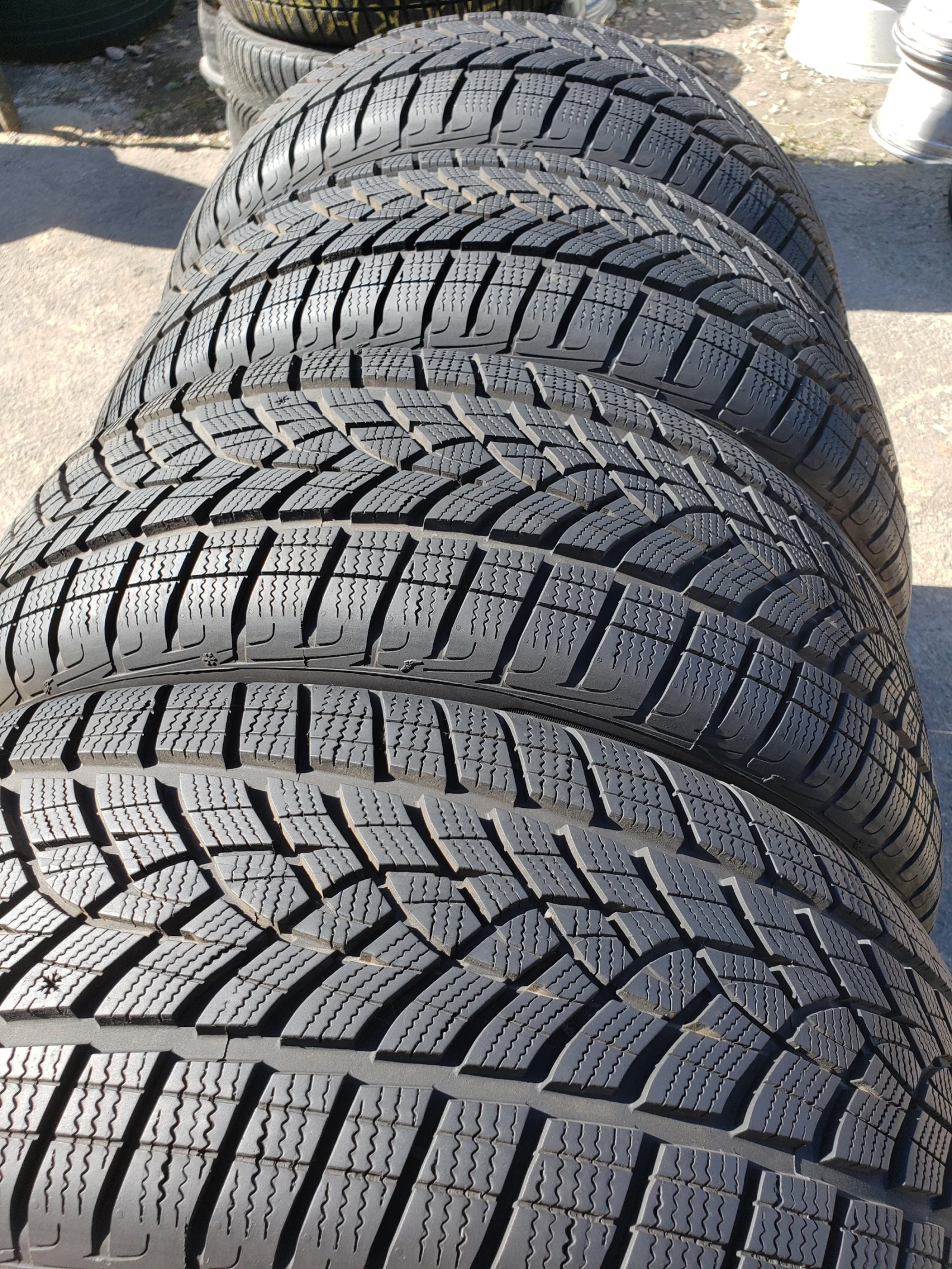 ���� 235/55R18 | Mobile.bg � ����������� 4
