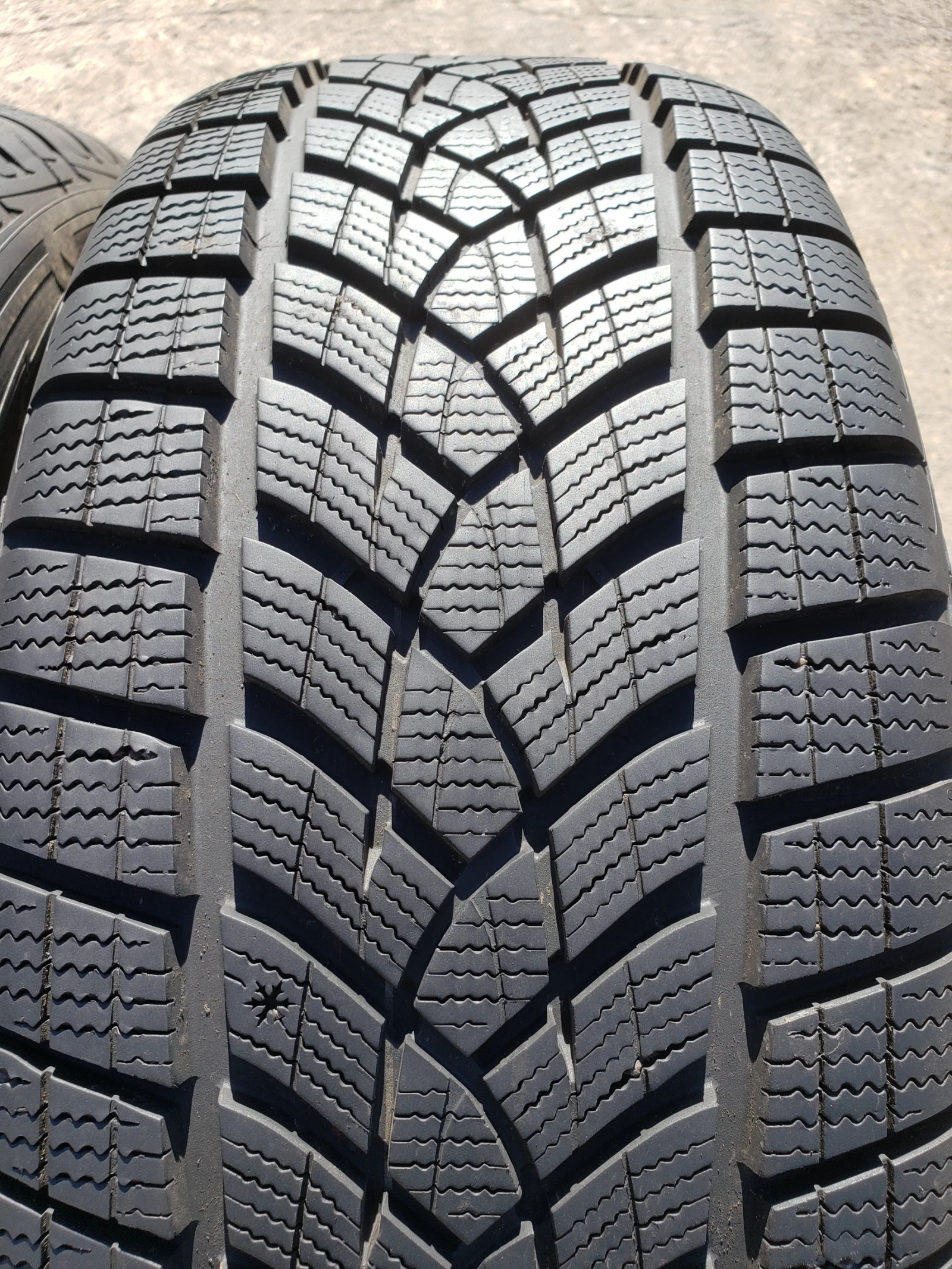 ���� 235/55R18 | Mobile.bg � ����������� 1