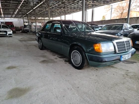 Mercedes-Benz 124 2.3, снимка 12
