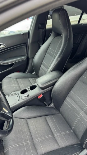 Mercedes-Benz CLA 220, снимка 15