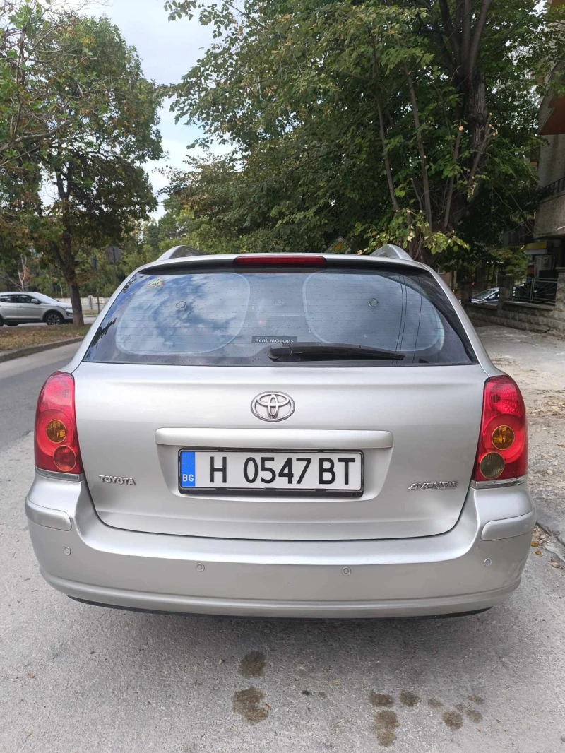 Toyota Avensis Газ/Бензин, снимка 8 - Автомобили и джипове - 47316400