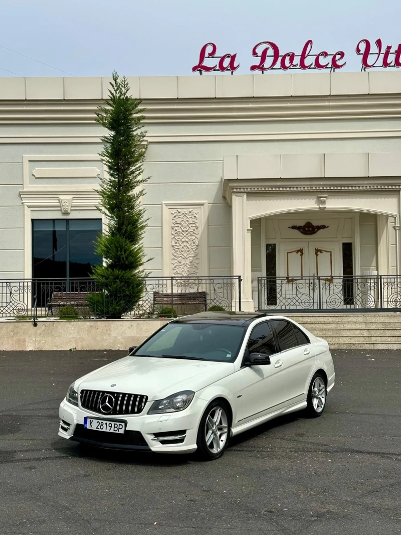 Mercedes-Benz C 180 AMG Pack, снимка 1 - Автомобили и джипове - 48670041