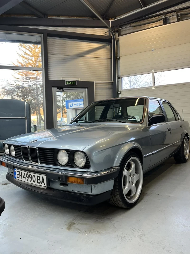 BMW 318, снимка 2 - Автомобили и джипове - 49379915