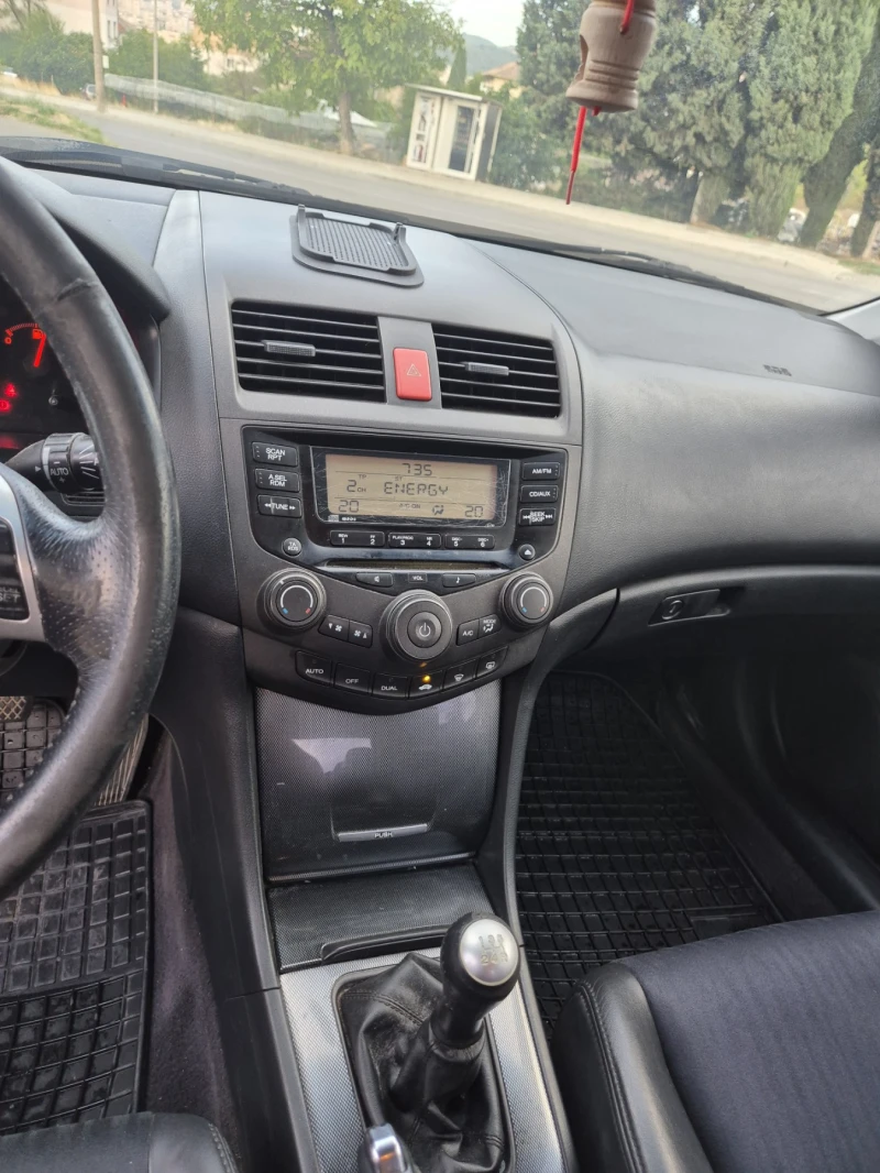 Honda Accord 2.0, снимка 6 - Автомобили и джипове - 51630745
