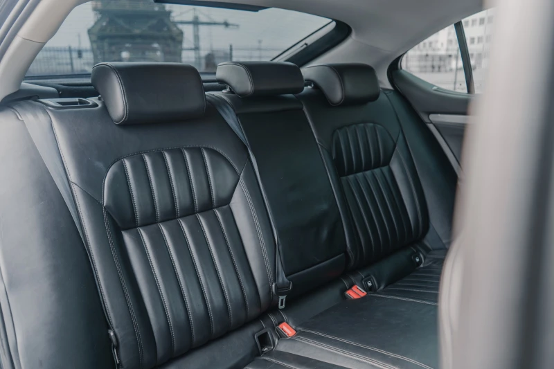 Skoda Superb 2.0 TDI DISTRONIC, снимка 11 - Автомобили и джипове - 52381916