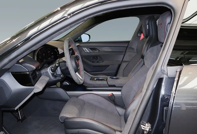 Porsche Taycan GTS = Sport Chrono = Carbon Гаранция - изображение 9