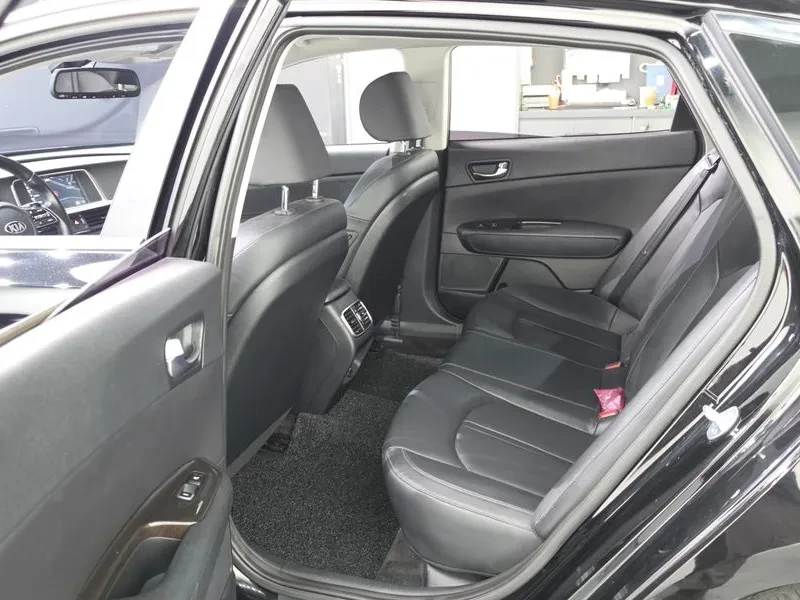 Kia K5 2.0 Lpi Noblesse, снимка 11 - Автомобили и джипове - 55834172