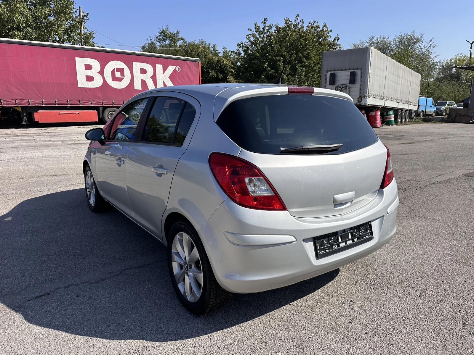 Opel Corsa 1.2i EURO5B;Фабрична Газ - изображение 7