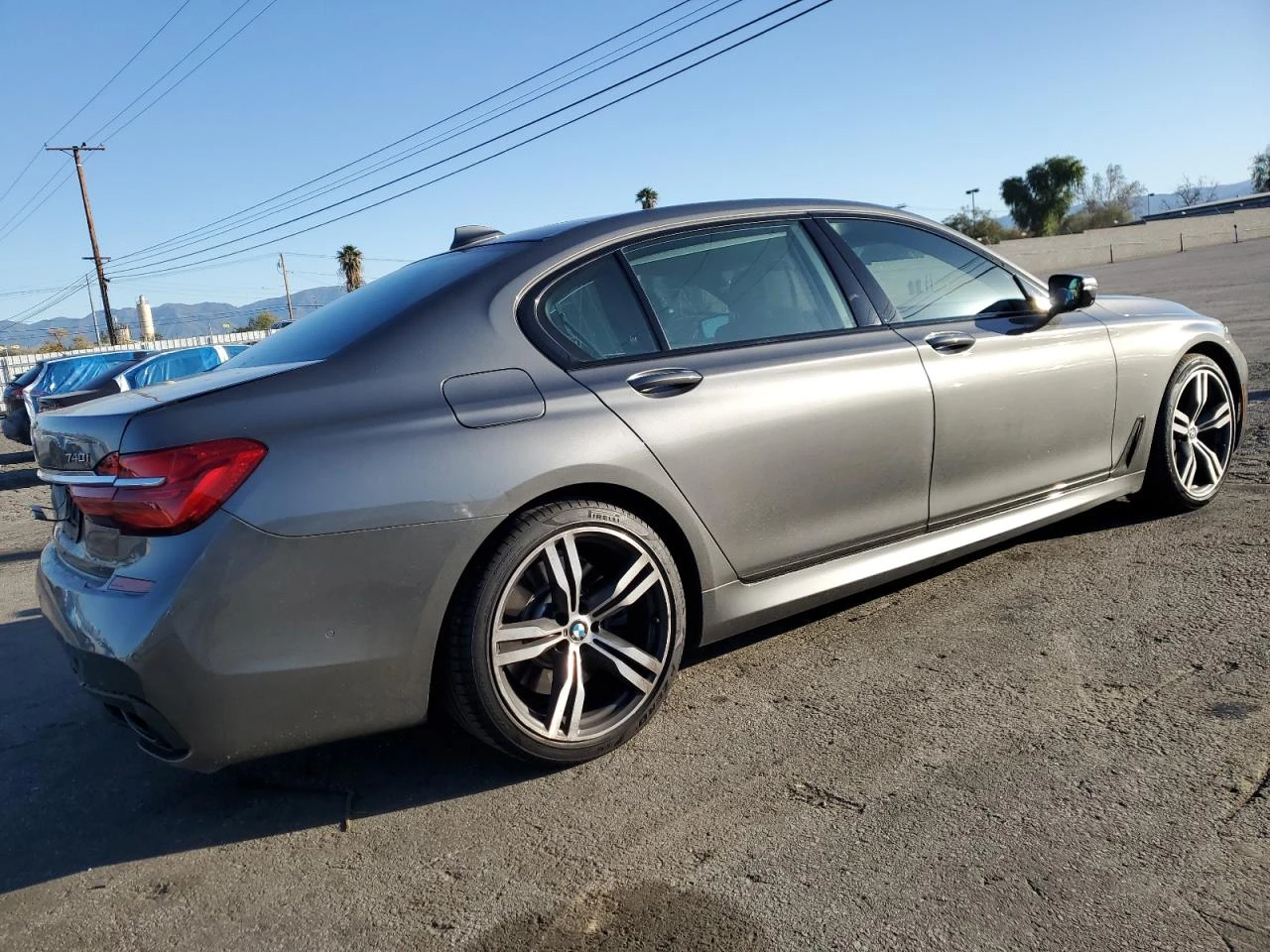 BMW 740 MPACK* HEADUP* МАСАЖ* HARMAN* 360* ОБДУХ* PANO - изображение 6