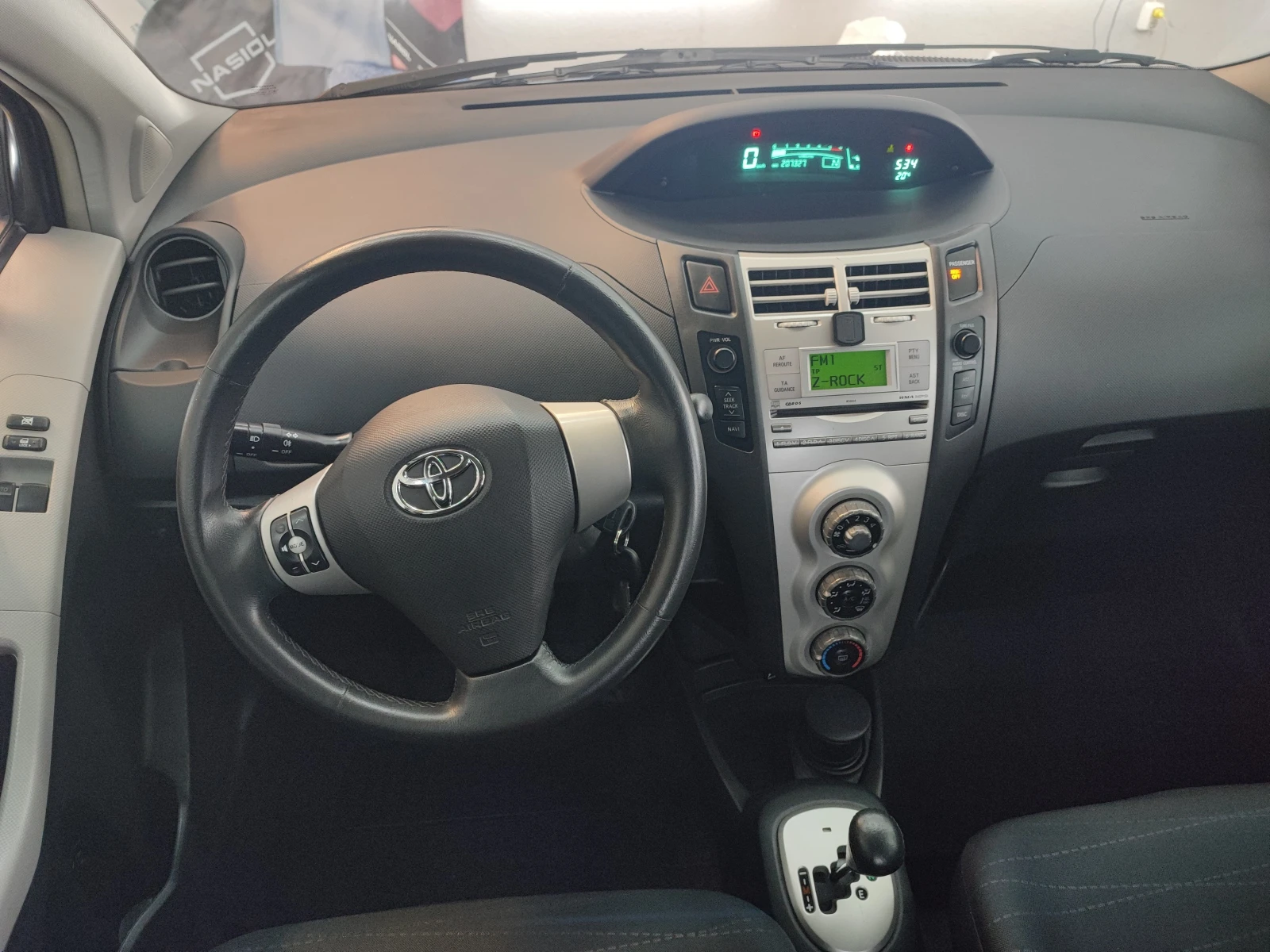 Toyota Yaris 1.4D4D-90ks  - изображение 8