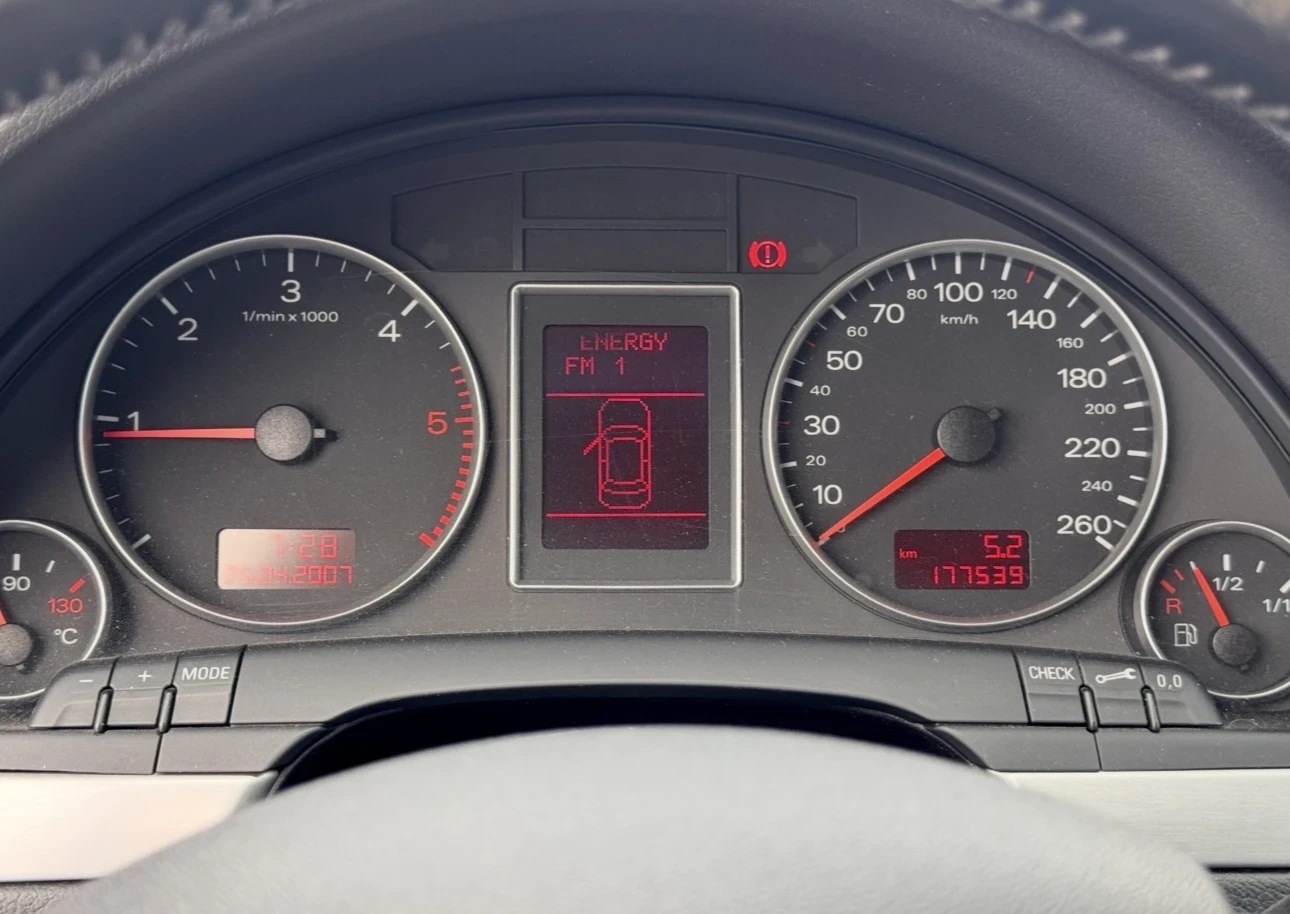 Audi A4 1.9 TDI - изображение 7