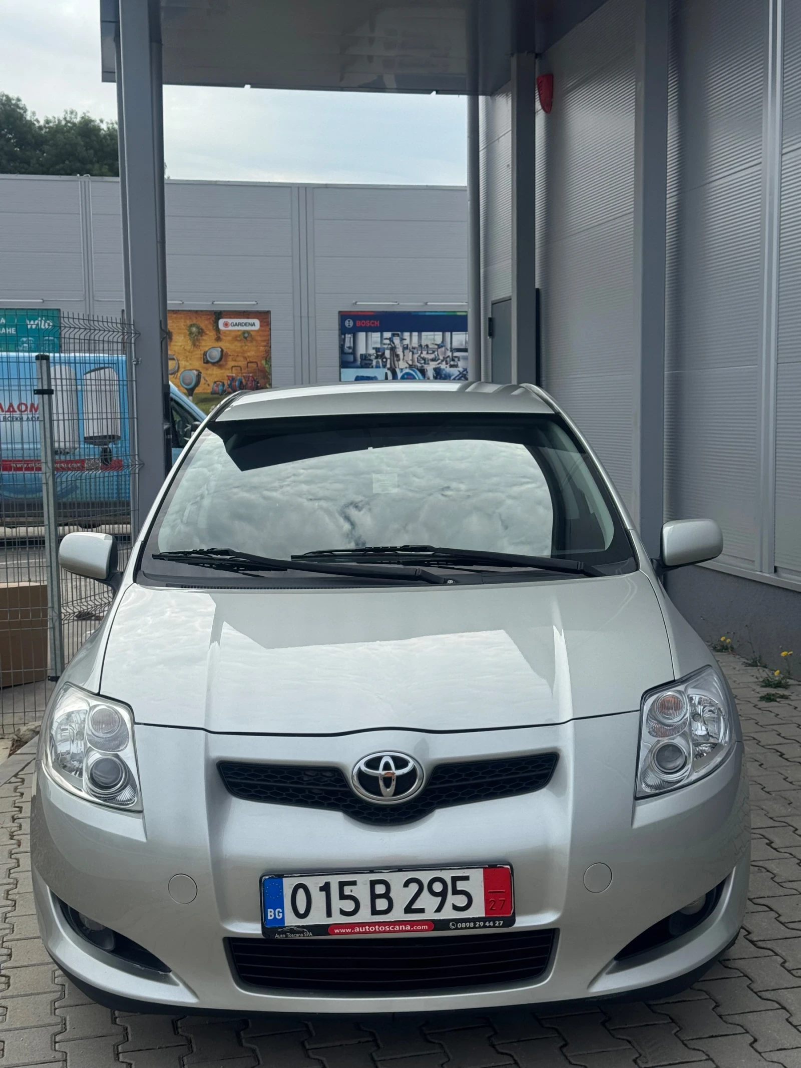 Toyota Auris 2.0 D-4D 6ск  - изображение 2