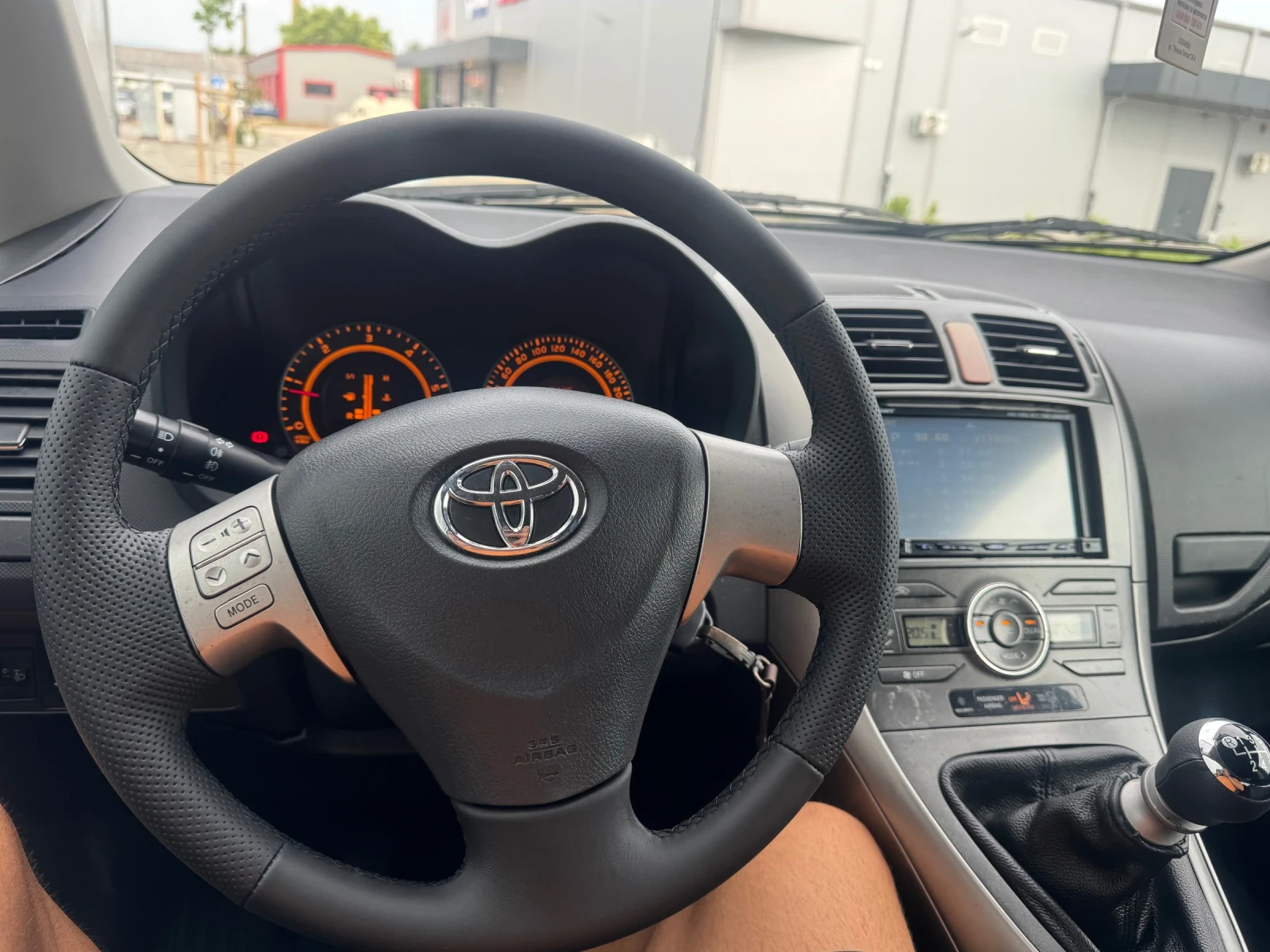 Toyota Auris 2.0 D-4D 6  | Mobile.bg   12