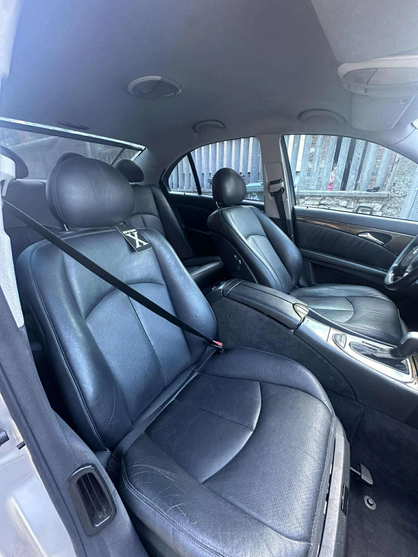 Mercedes-Benz E 320  - изображение 5