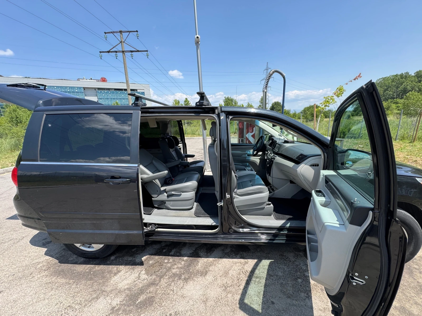 Chrysler Town and Country VW Routan SEL | Mobile.bg   3