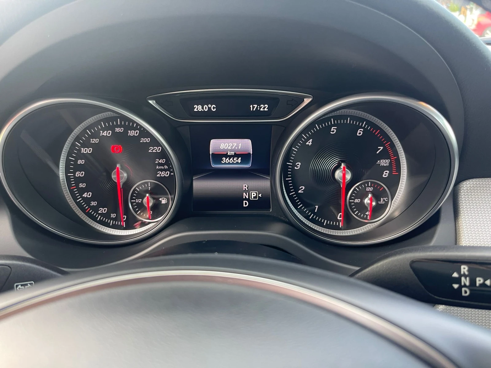 Mercedes-Benz GLA 180  - изображение 10