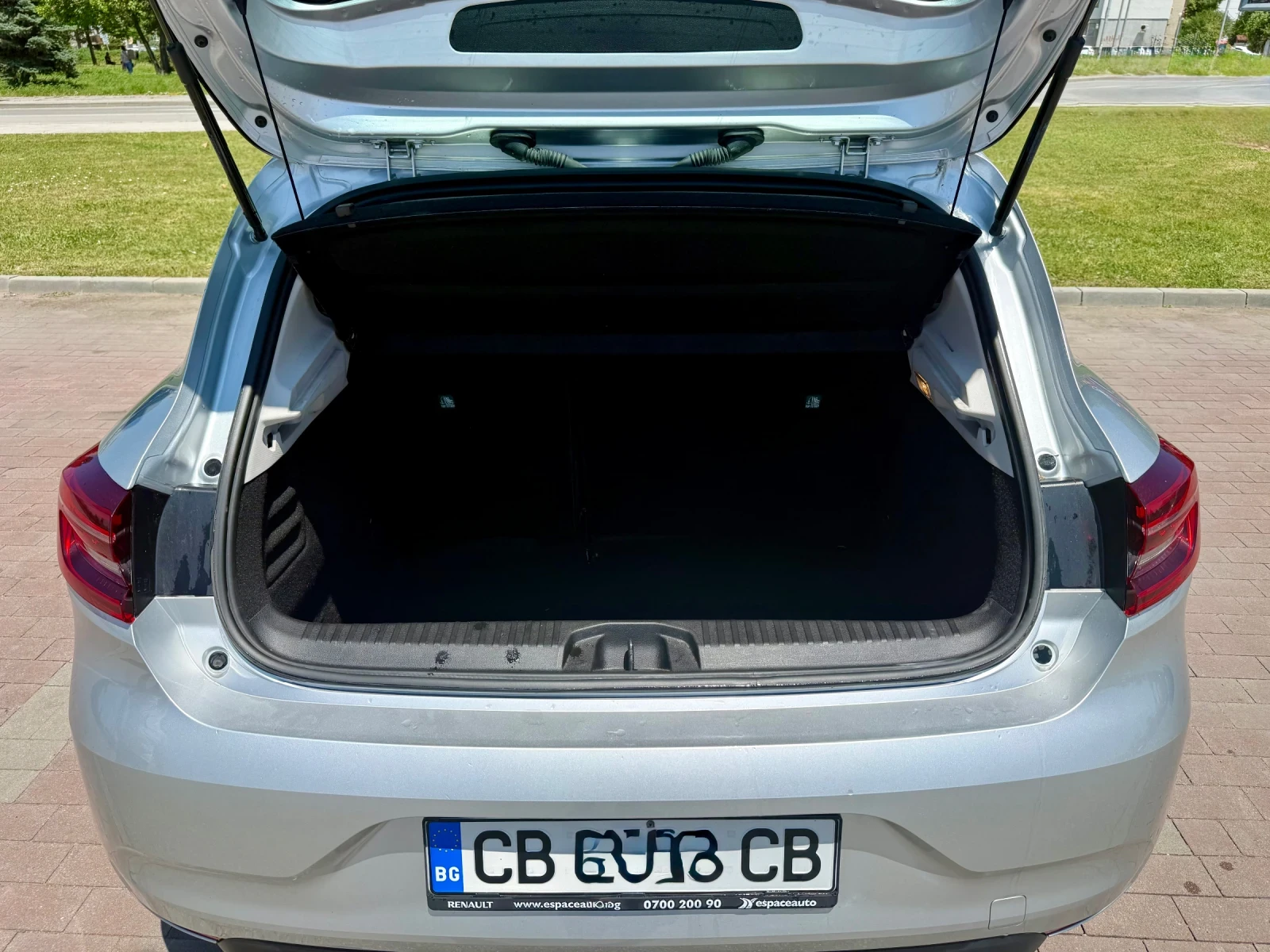 Renault Clio, снимка 6 - Автомобили и джипове - 53713143