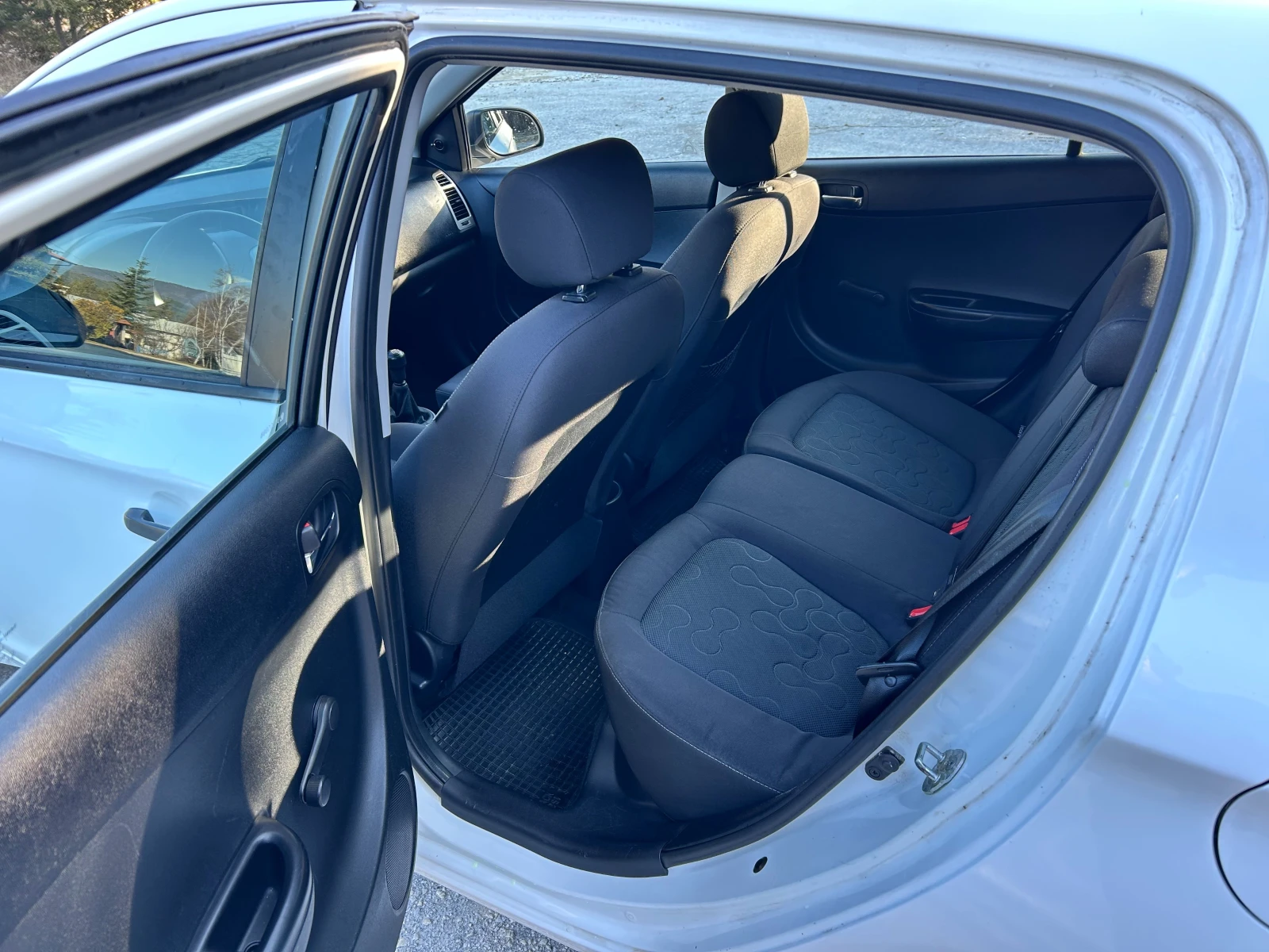 Hyundai I20 1.2i, снимка 6 - Автомобили и джипове - 53748652