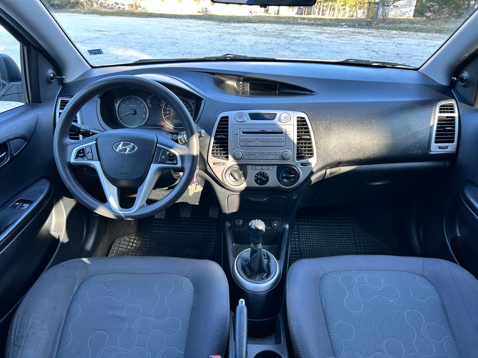 Hyundai I20 1.2i, снимка 5 - Автомобили и джипове - 53748652