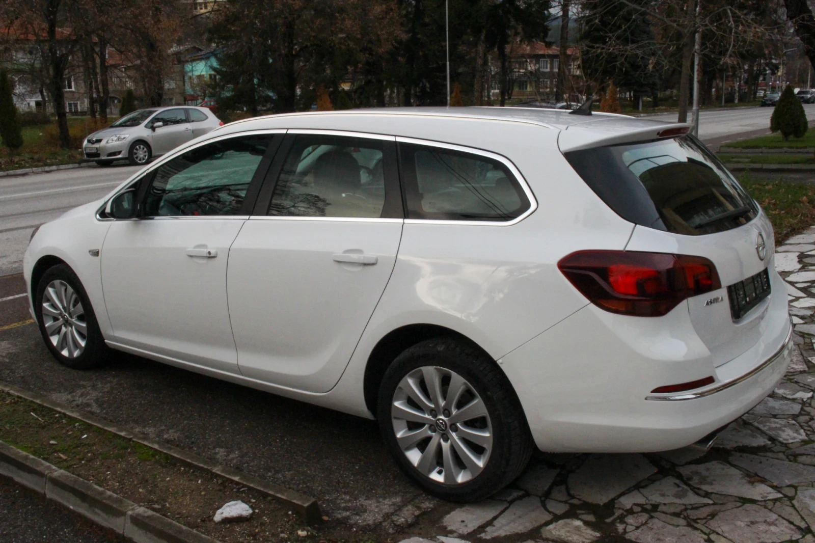 Opel Astra 1.4 GPL, снимка 4 - Автомобили и джипове - 53905001