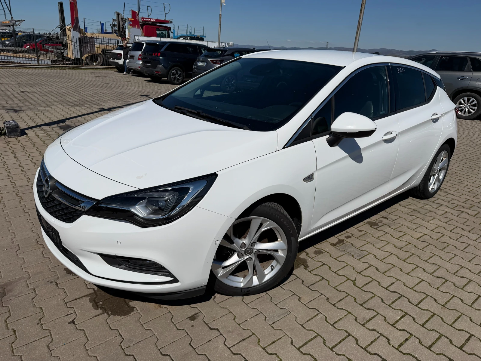 Opel Astra 1.6CDTI NAVI/KOJA/PODGREV/OBDUHVANE/KAMERA EURO 6 | Auto.bg — изображение 1