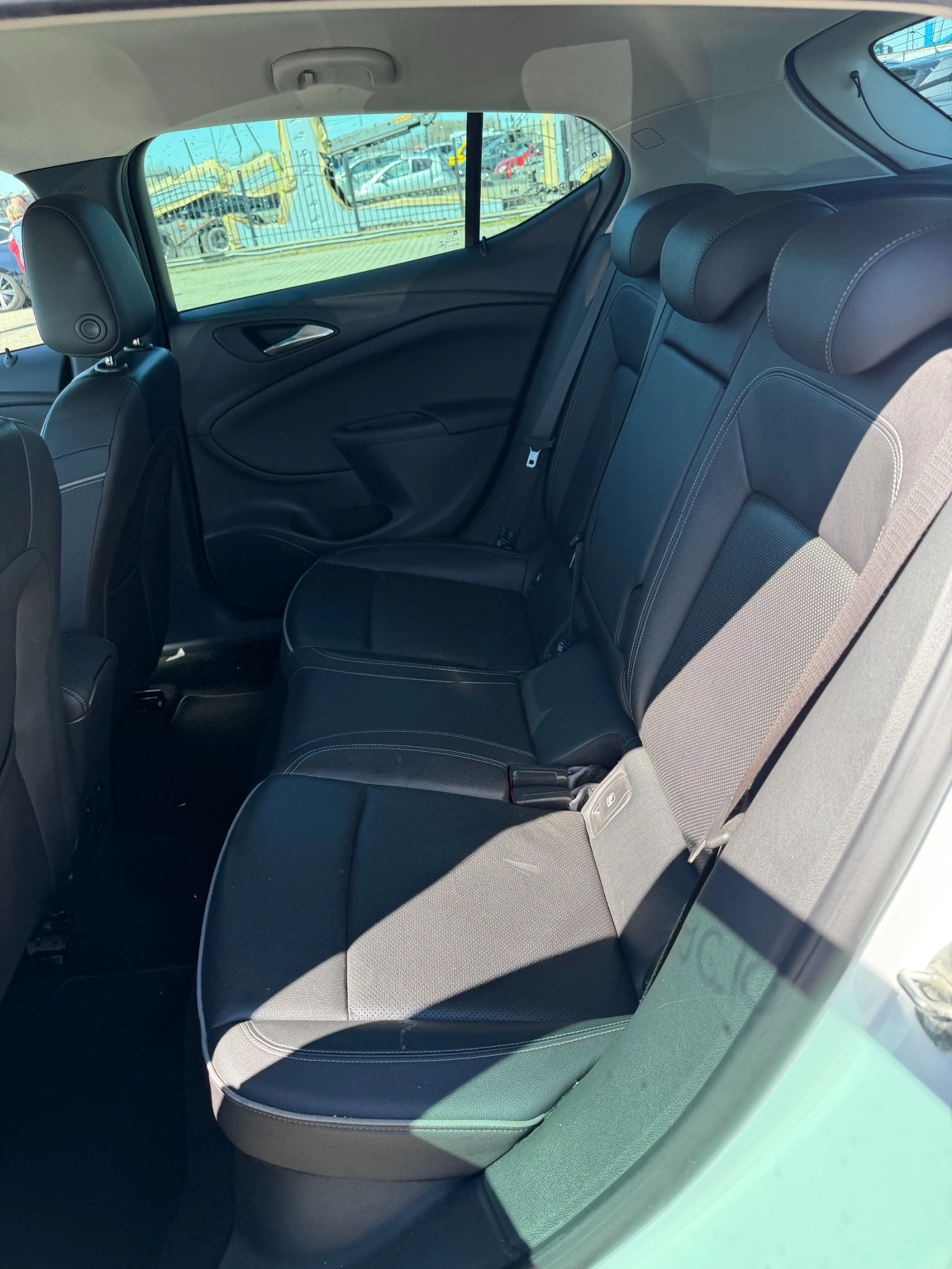 Opel Astra 1.6CDTI NAVI/KOJA/PODGREV/OBDUHVANE/KAMERA EURO 6, снимка 10 - Автомобили и джипове - 54111454