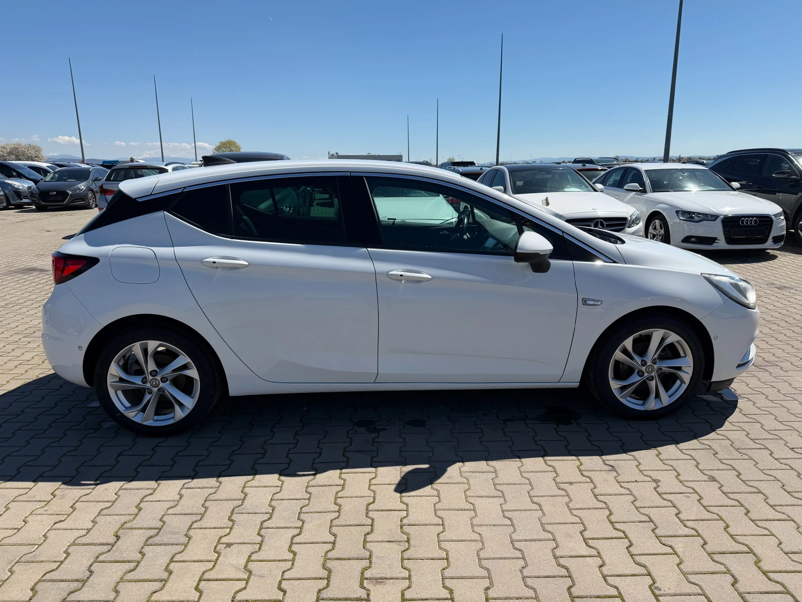 Opel Astra 1.6CDTI NAVI/KOJA/PODGREV/OBDUHVANE/KAMERA EURO 6, снимка 5 - Автомобили и джипове - 54111454