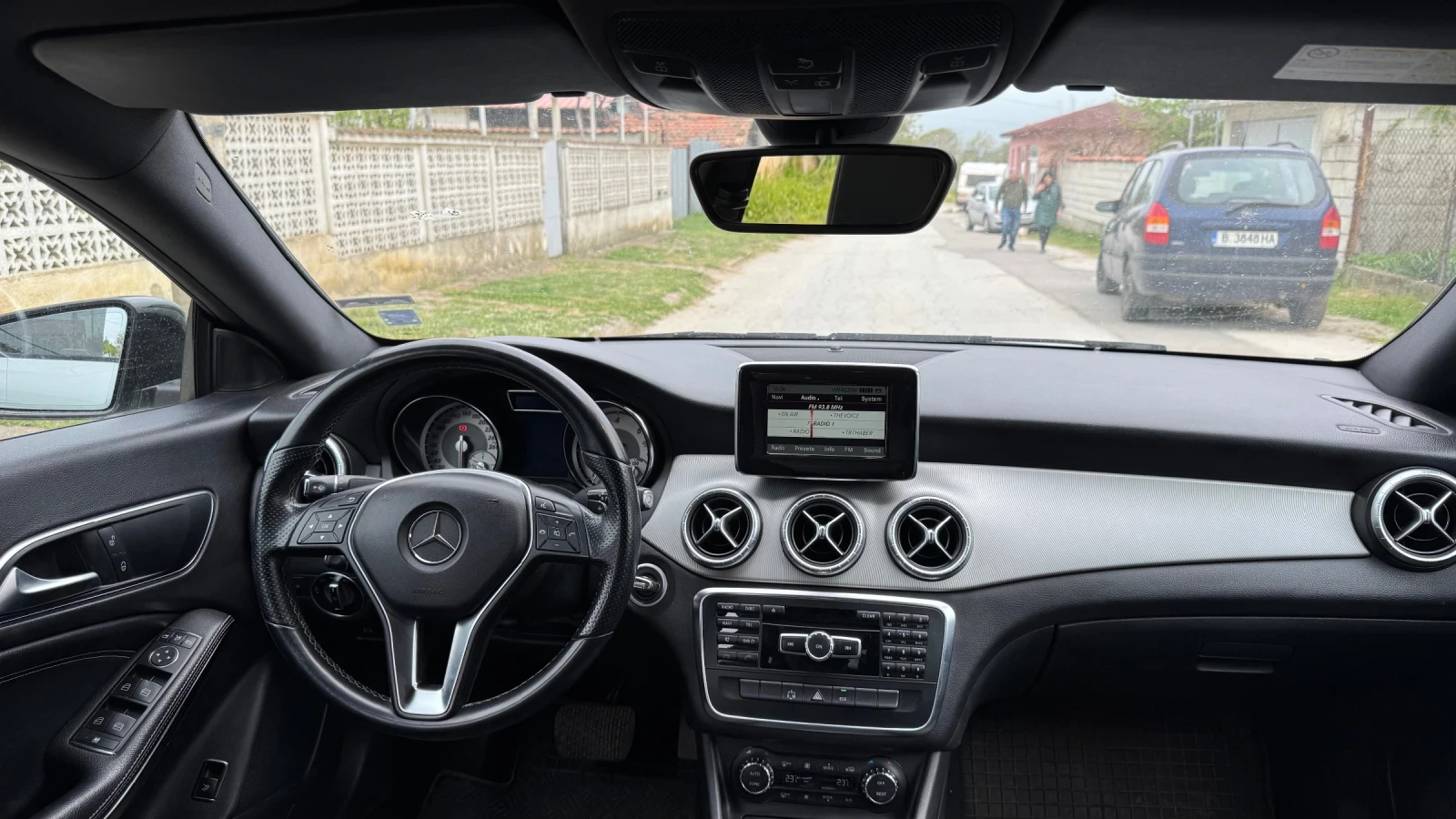 Mercedes-Benz CLA 220, снимка 10 - Автомобили и джипове - 54509120