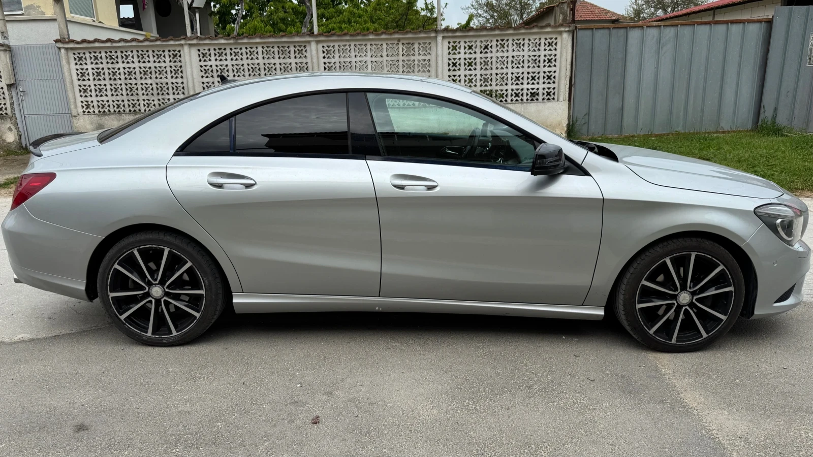 Mercedes-Benz CLA 220, снимка 8 - Автомобили и джипове - 54509120