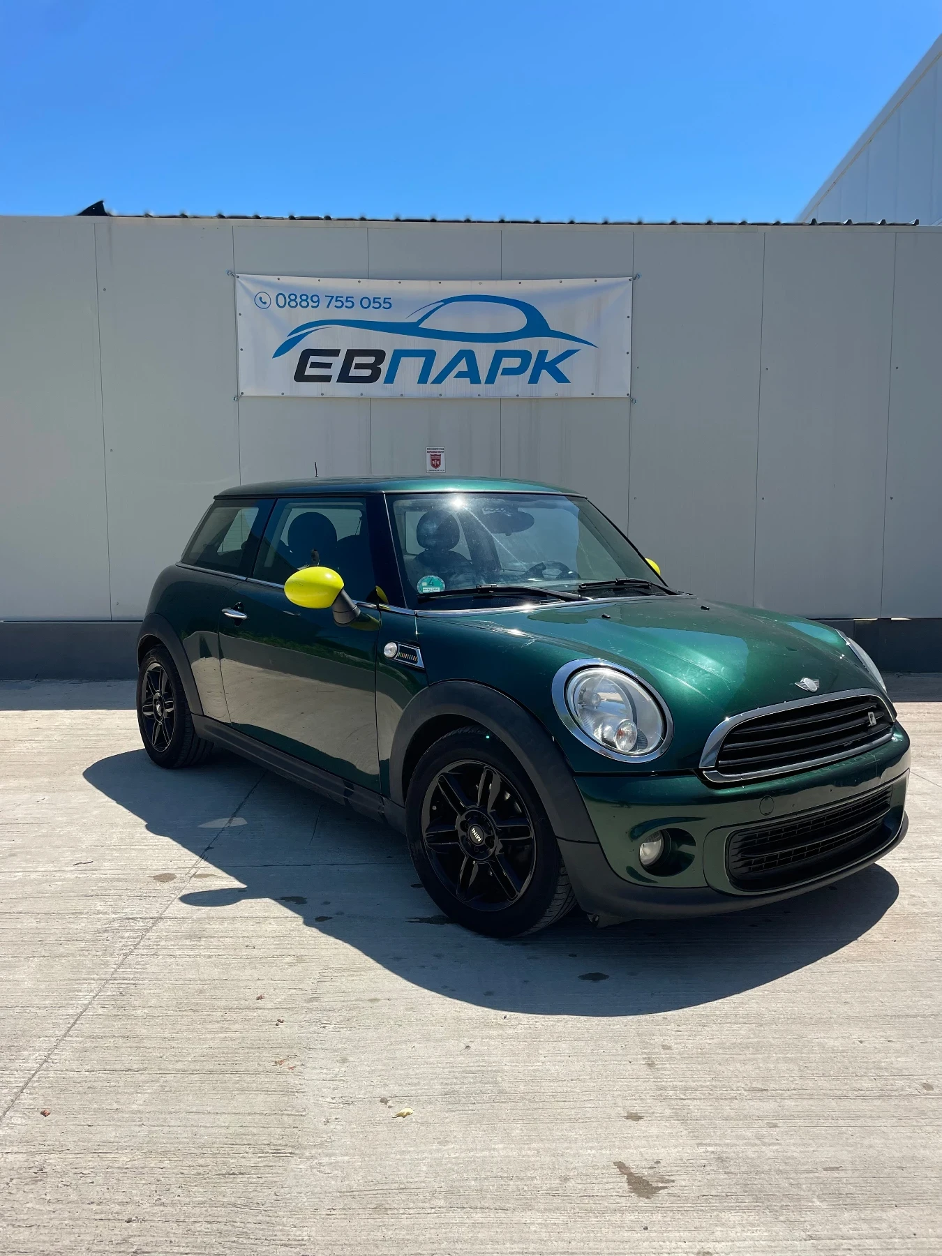 Mini Cooper 1.6i-75к.с., снимка 2 - Автомобили и джипове - 54943852
