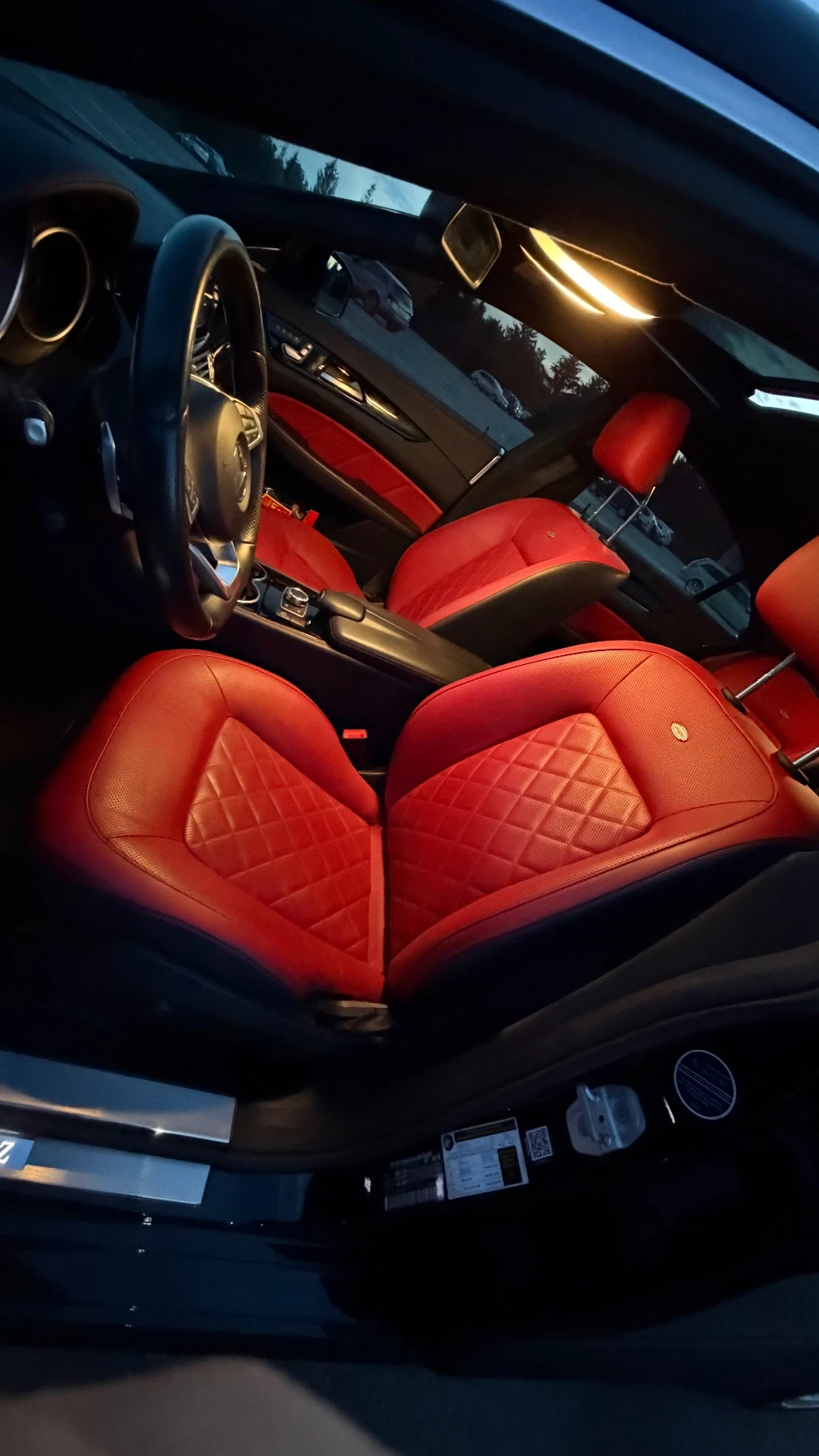 Mercedes-Benz CLS 400 4 MATIC AMG ПАКЕТ | DESIGNO RED | ЕЛ.ЩОРА | , снимка 8 - Автомобили и джипове - 55319259