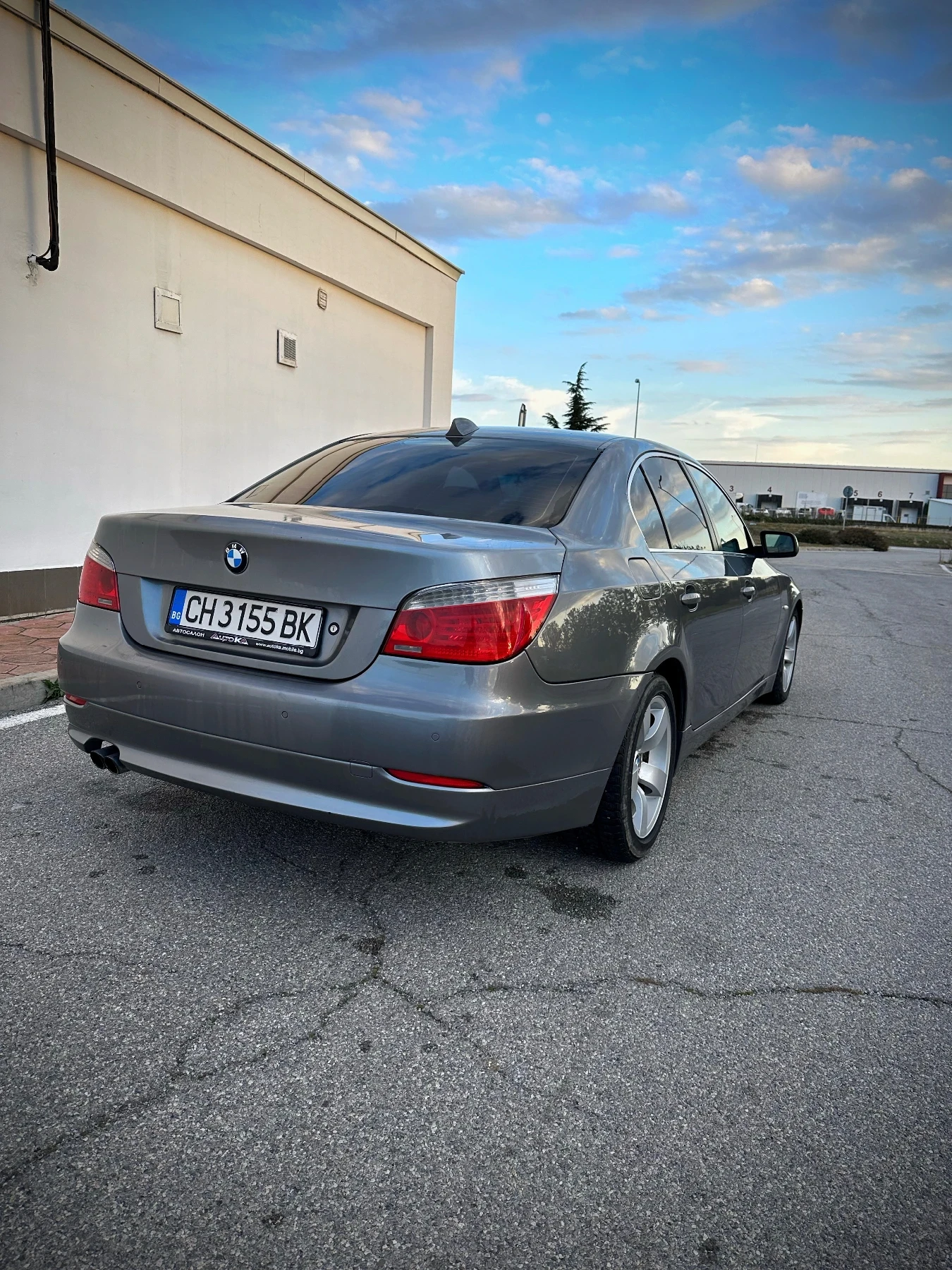 BMW 523, снимка 5 - Автомобили и джипове - 55327382