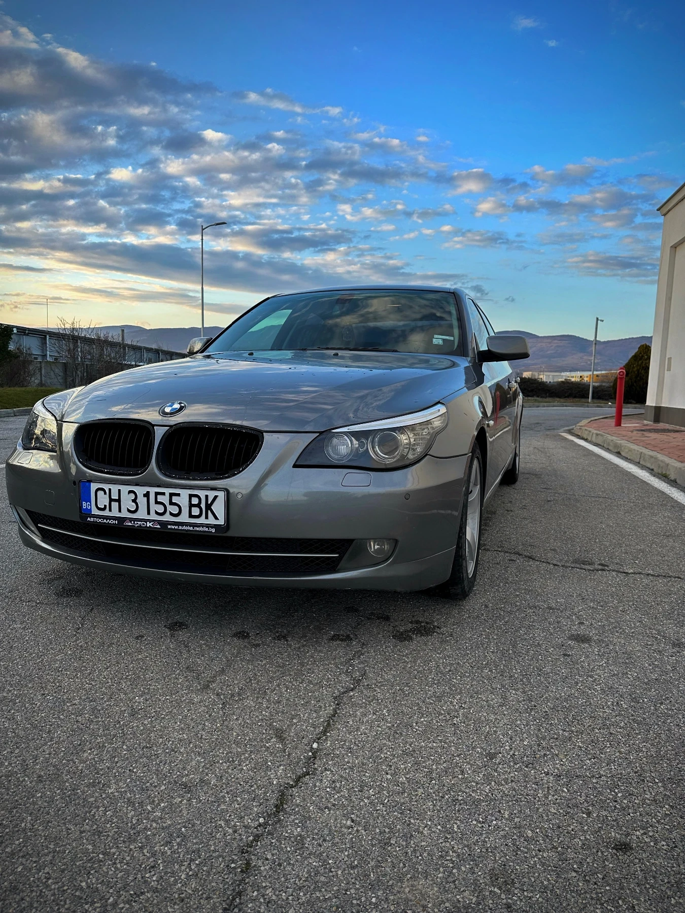 BMW 523, снимка 2 - Автомобили и джипове - 55327382