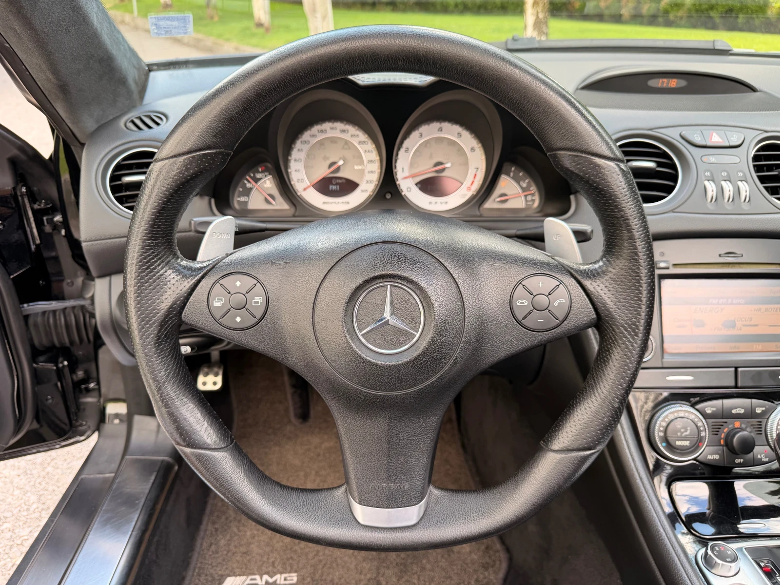 Mercedes-Benz SL 63 AMG, снимка 11 - Автомобили и джипове - 55405324