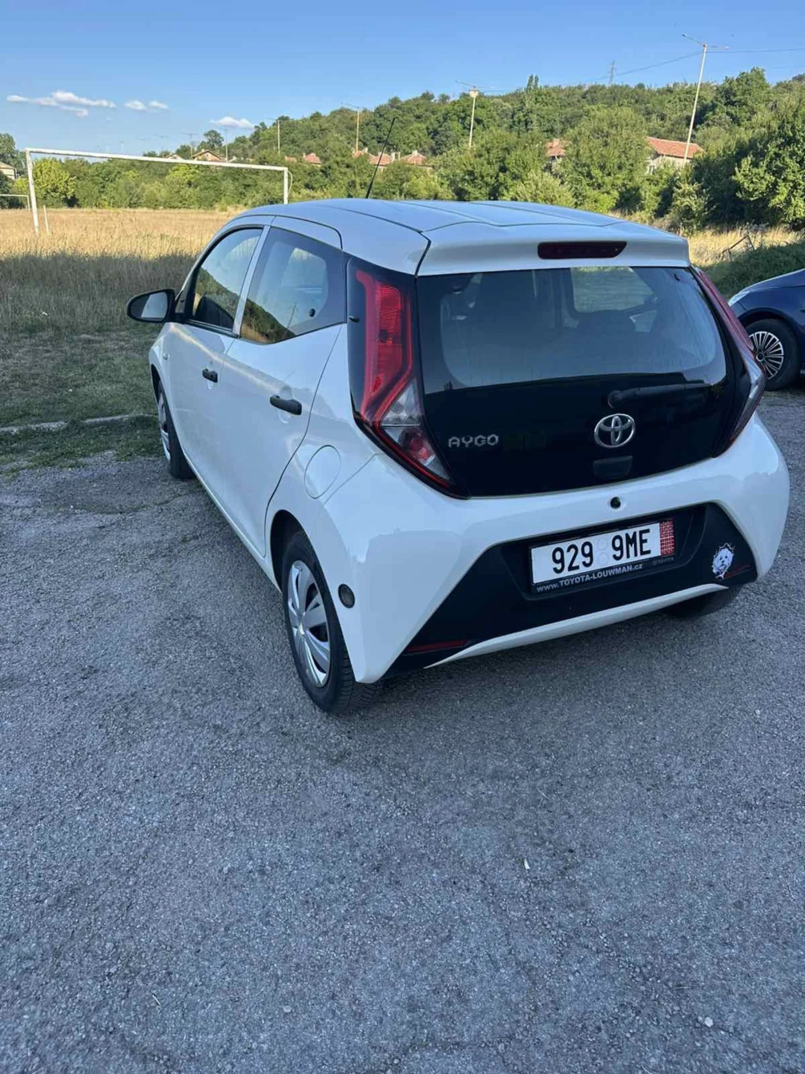 Toyota Aygo 1.0, снимка 5 - Автомобили и джипове - 55544877
