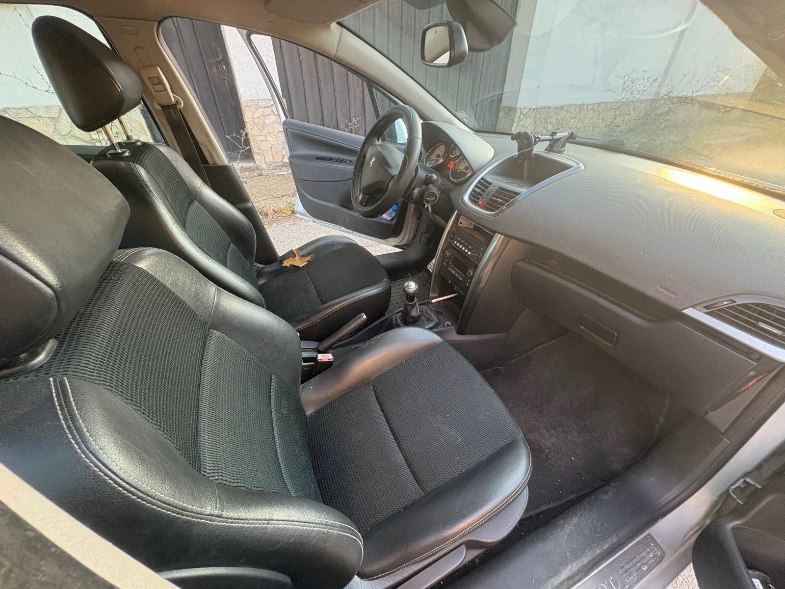 Peugeot 207 1.4HDI, снимка 10 - Автомобили и джипове - 55709345